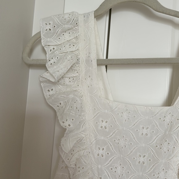 NWT Lace Dress - Picture 4 of 6